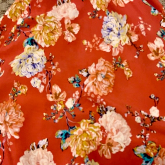 Women’s O’Neill skirt, med, red with floral pattern, used/ good condition - Picture 3 of 6